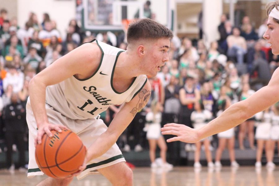 LSW+boys+varsity+basketball+will+look+to+bounce+back+after+a+loss+to+Pius+X+in+a+matchup+with+Grand+Island+High+School+at+5%3A15+from+LSW.+The+Lady+Hawks+basketball+team+will+also+be+in+action+against+the+Islanders+with+tip+off+at+3%3A00+from+Southwest.