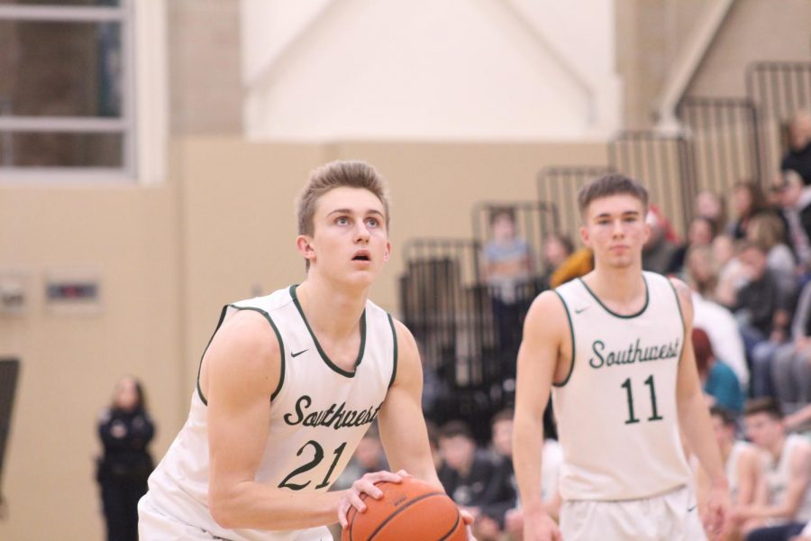 LSW+boys+varsity+basketball+lost+to+Papillion-La+Vista+South+High+School++73-55+on+Saturday%2C+Jan.+18%2C+2020.+In+spite+of+this%2C+LSWs+Jayson+Wakefield+had+a+career+high+19+points+including+3+three+point+shots.