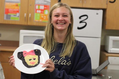 On Sept. 6 sophomore Ashlyn Penas cooked custom pancakes. Minnie Mouse was her groups choice. 