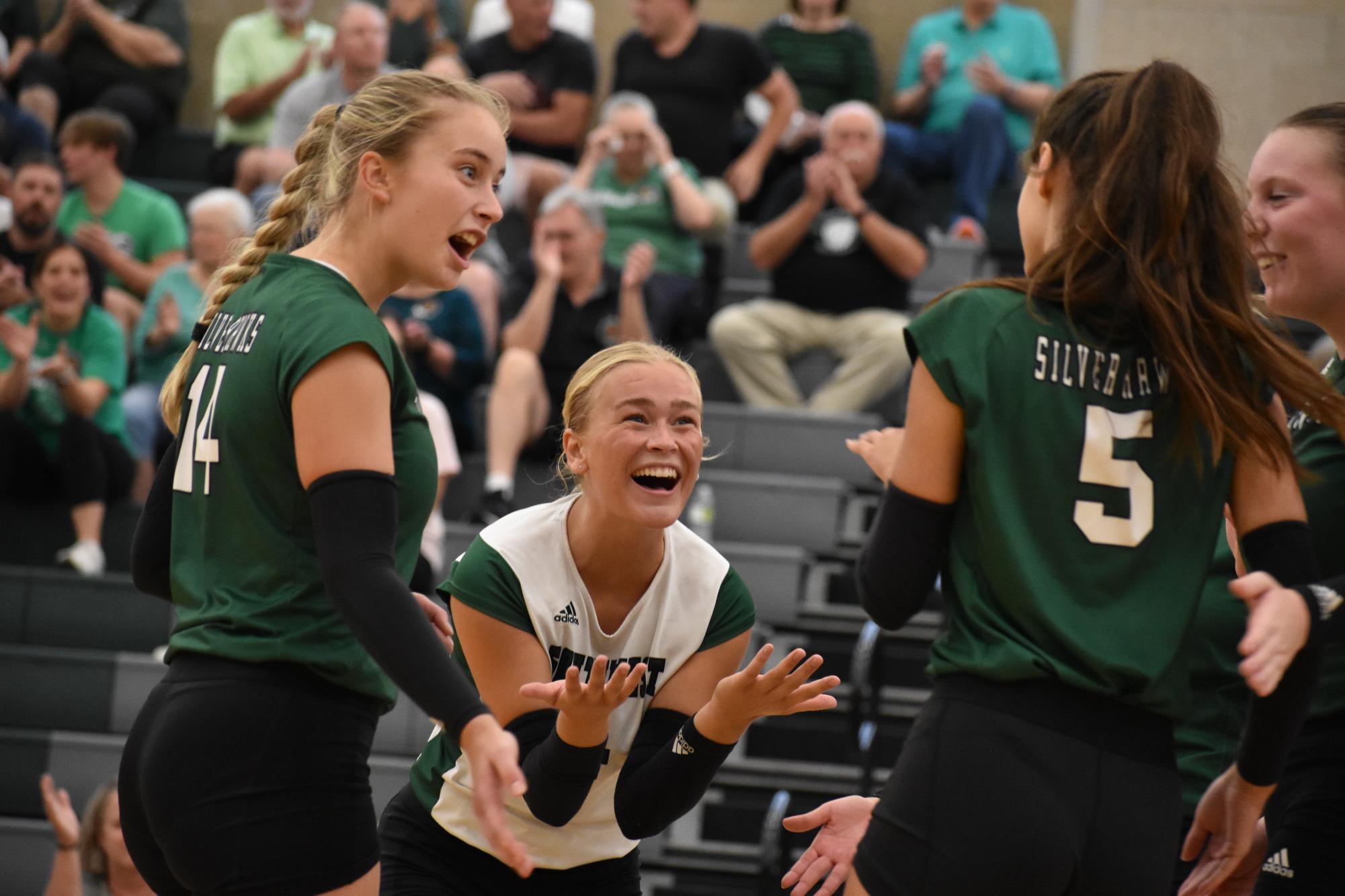 Varisty Volleyball Photos – The Hawk