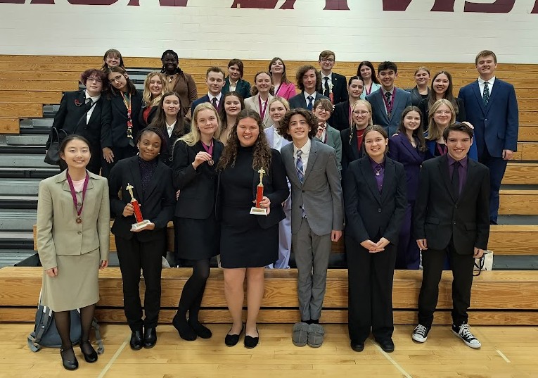 Southwest+speech+team+poses+for+a+photo+after+the+Papillion+La-Vista+tournament.+Speech+placed+third+and+debate+won+overall%2C+with+many+individuals+receiving+awards+as+well.+